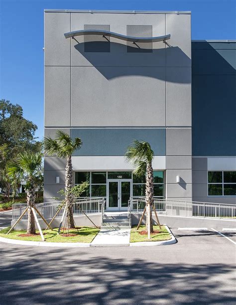 Sublease tampa - 550 N Reo St. Call 972-913-2742. A full-service executive center overlooking Tampa Bay, providing a high standard of flexible and cost-effective offices with a friendly, service-minded team, reception area, meeting rooms, gym, pool and 24-hour access. Read More >>. 